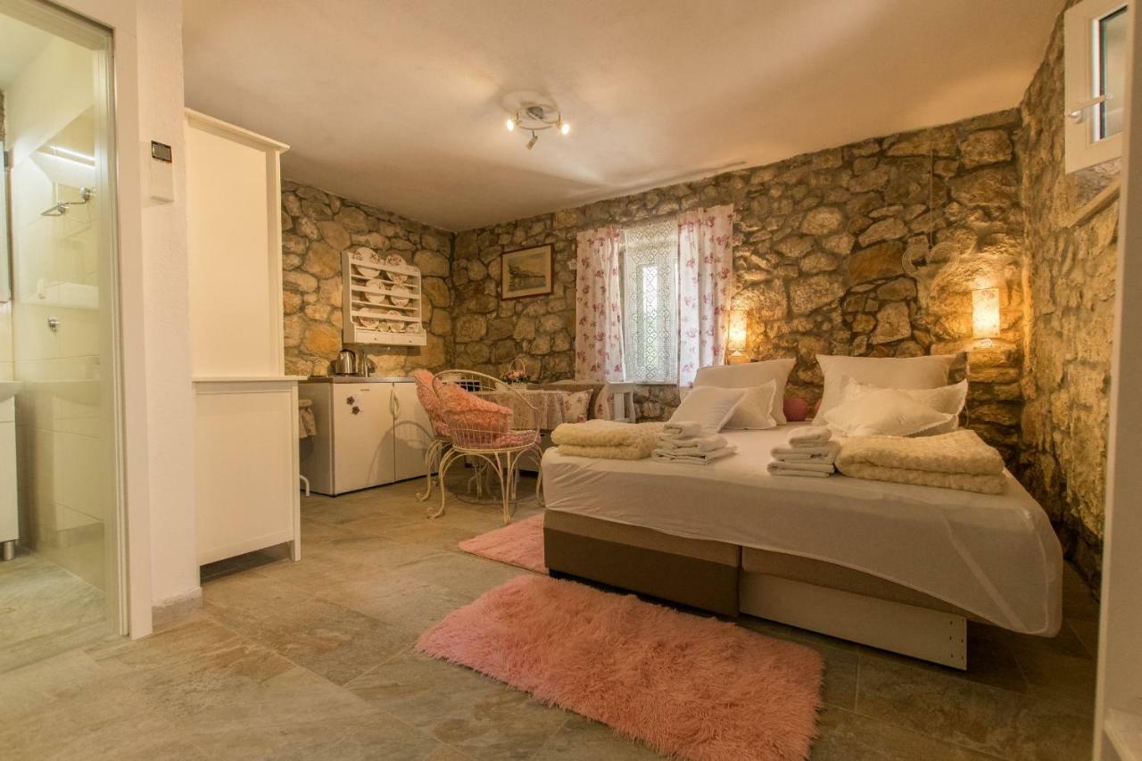 Holiday Home Godinj Donje Rascane Exterior photo