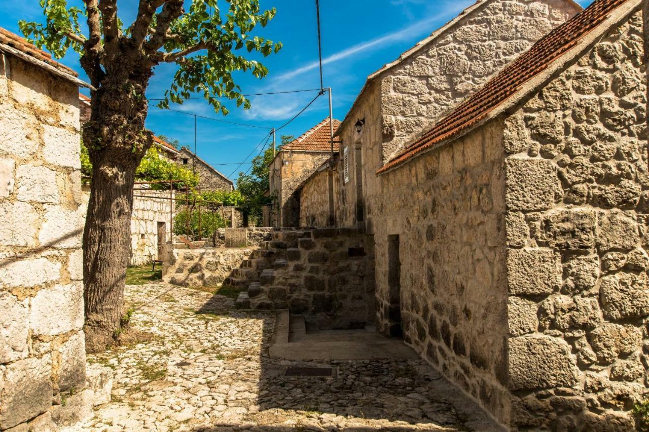 Holiday Home Godinj Donje Rascane Exterior photo